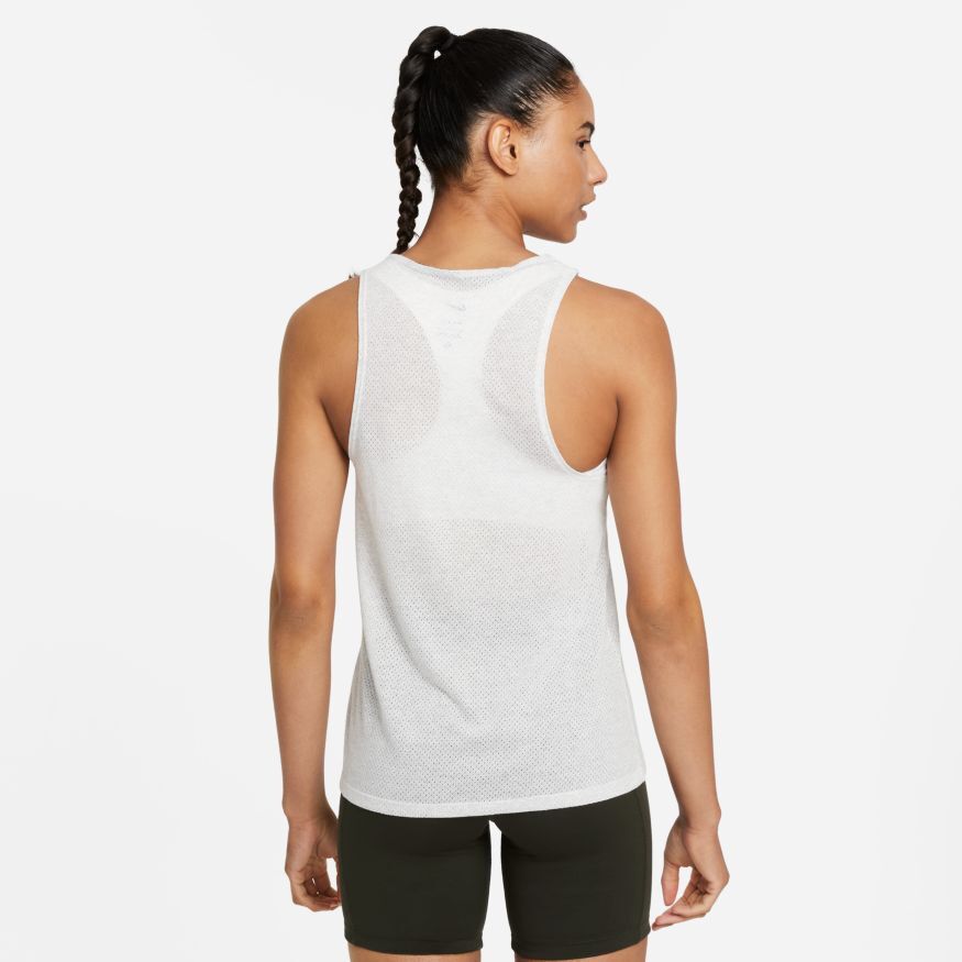 Nike city 2024 sleek running top