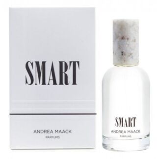 Smart Andrea Maack